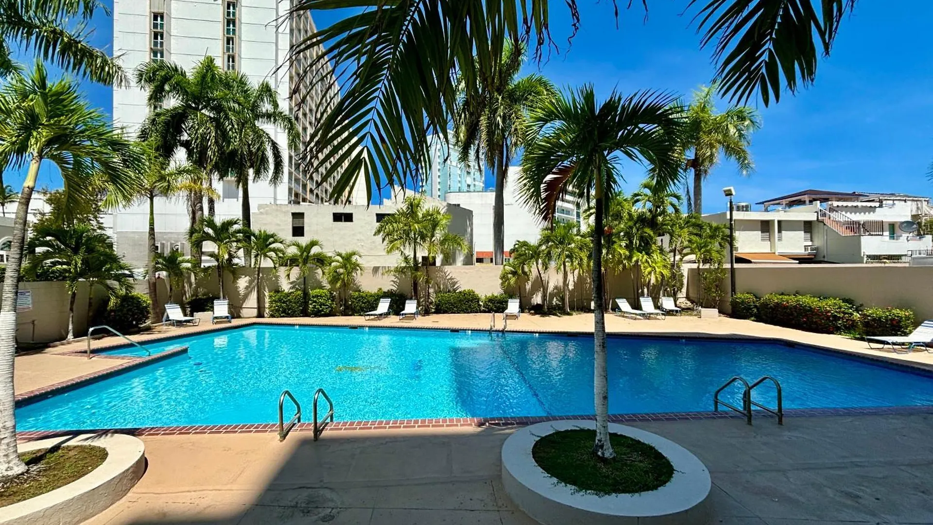Isla Verde Modern Apartment With Pool San Juan Portoriko